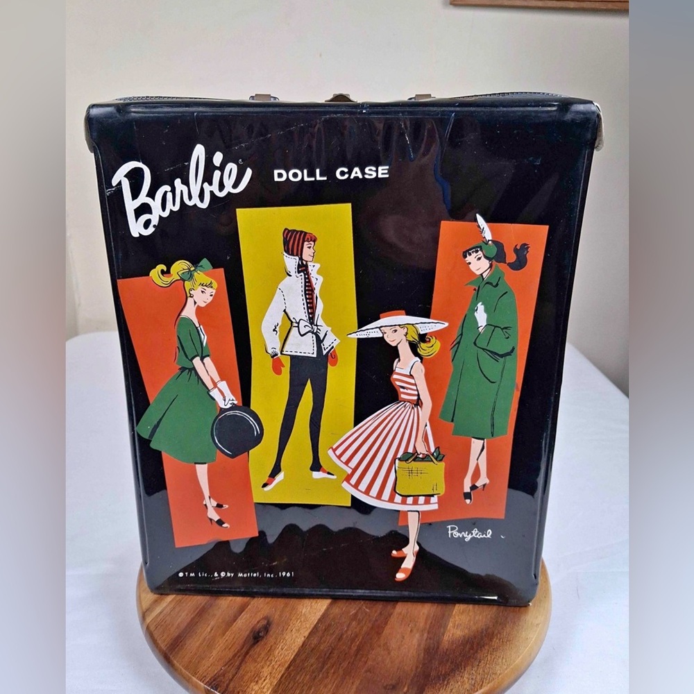 š 1961 Barbie Ponytail Doll Case ā Early Mattel Era ā Collectorās Piece š